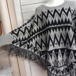 Boho Aztec Western Fringe Blanket Hooded Knit Cardigan Sweater Cape Coat Med/Lrg